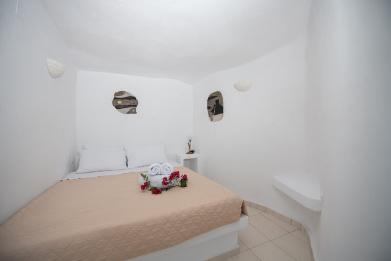 Iatis Nest Santorini Luxury Villas
